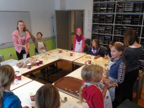 plaetzchenbacken2013 2 20131214 1360486643 20170417 1302670097