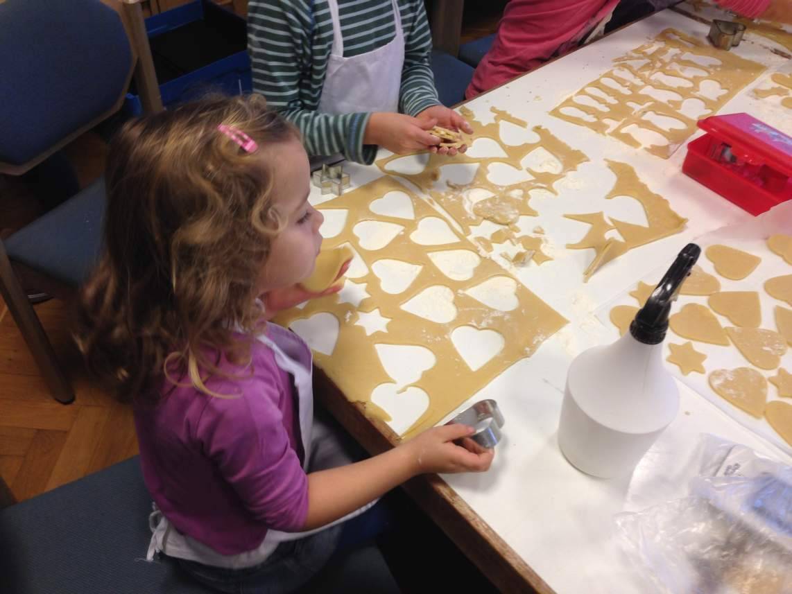 plaetzchenbacken kantorei 2014 017 20141208 1429356581 20170417 1568306567